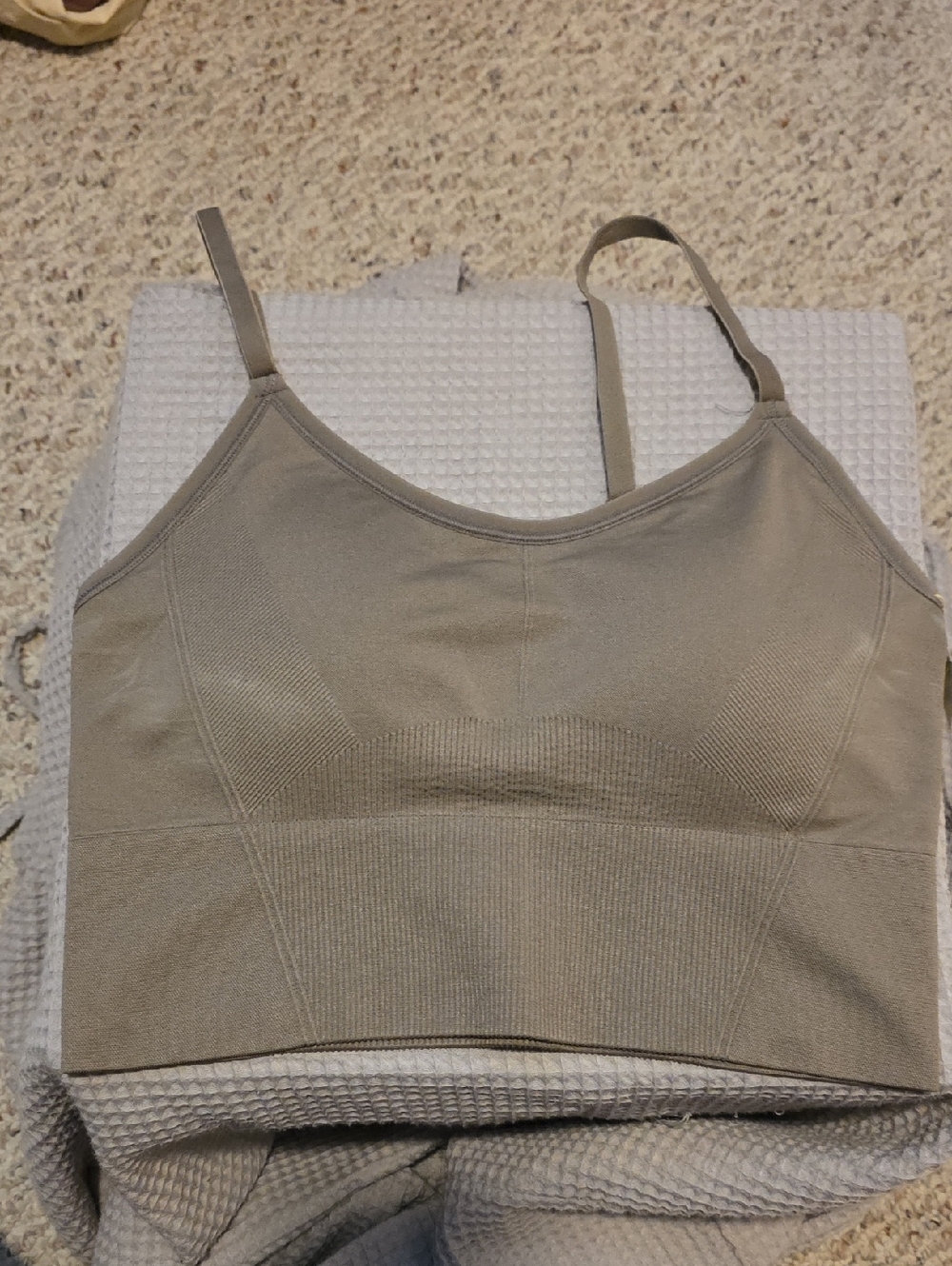 All In Motion Seamless Scoop Brami in Taupe